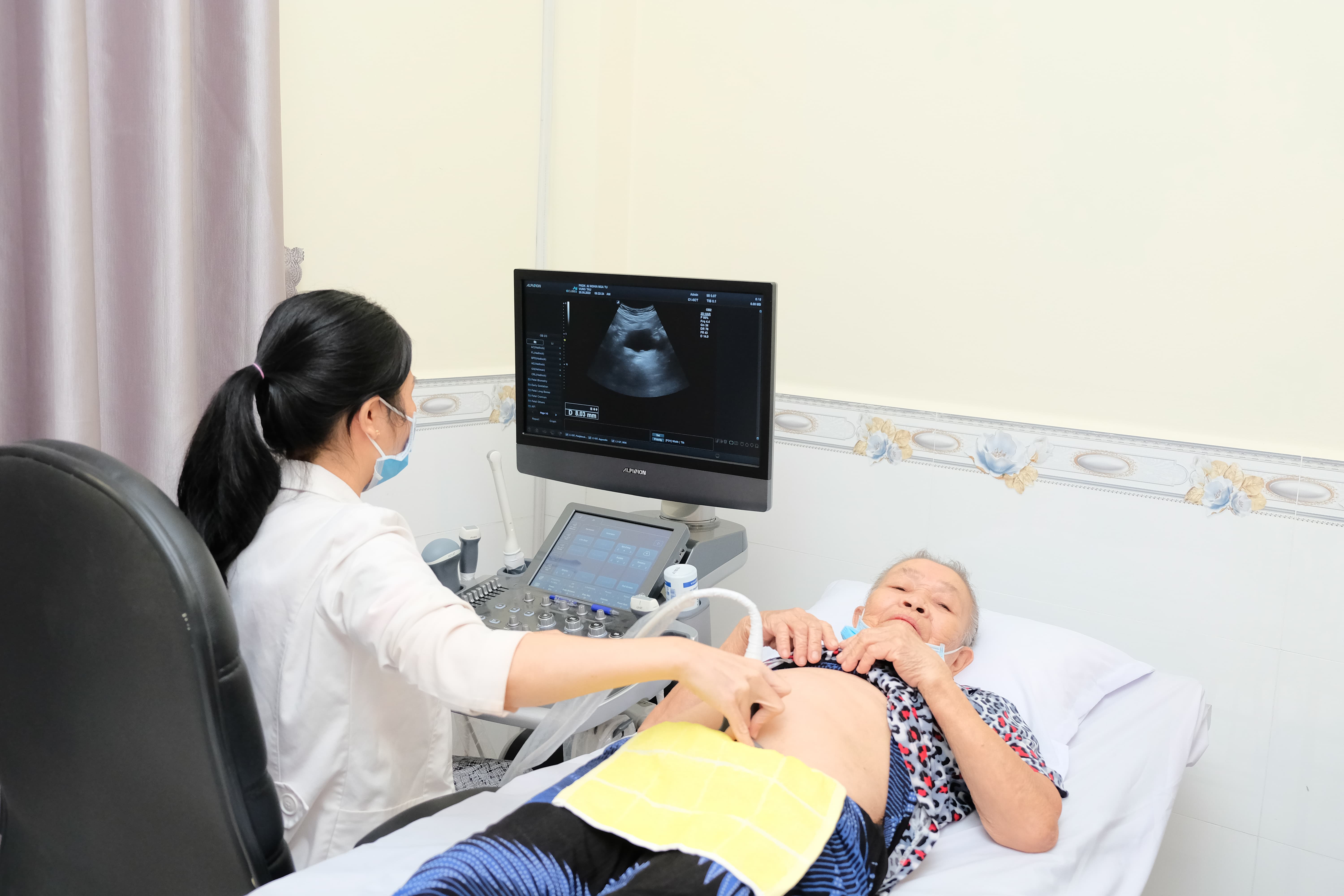 Máy siêu âm hiện đại