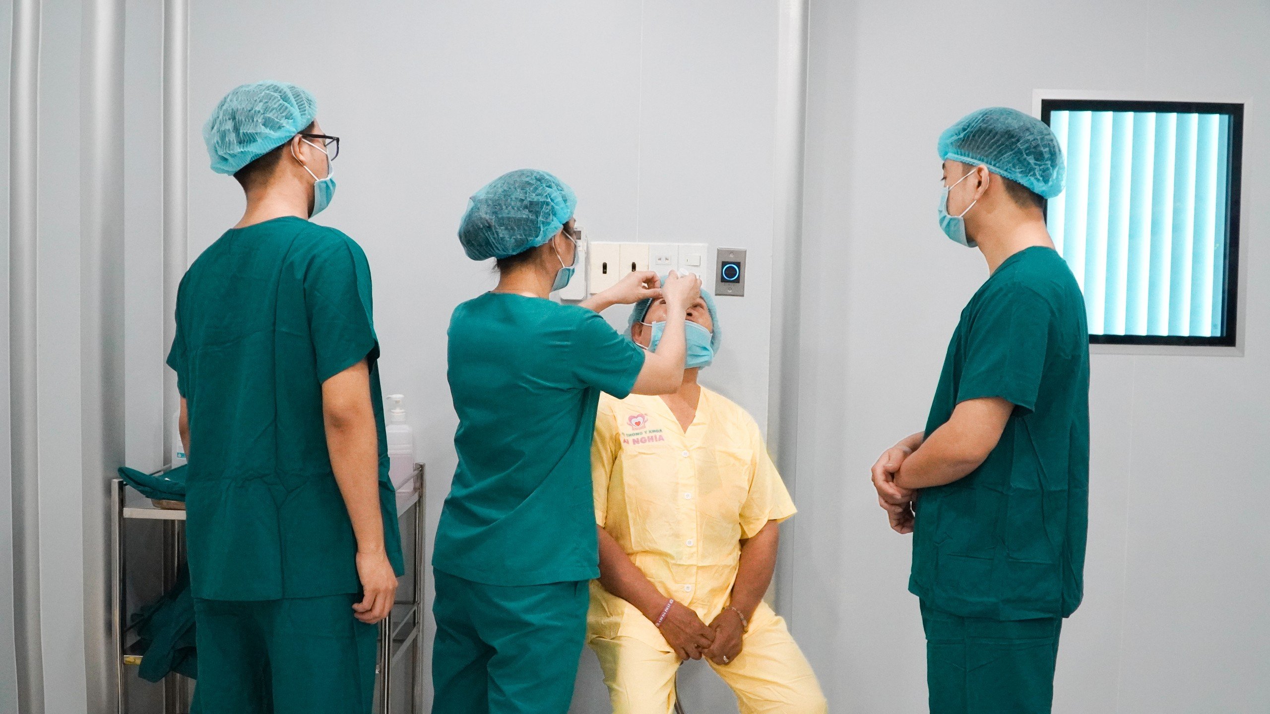 Trung phẫu, tiểu phẫu